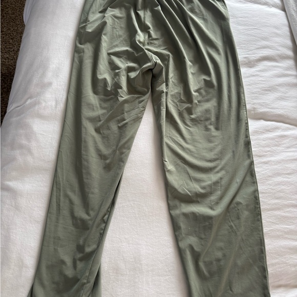 Vuori Villa Ankle Pants - Picture 2 of 3